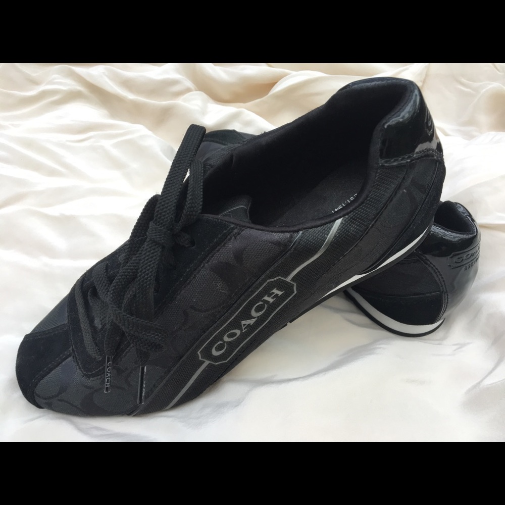 NWOT - size 9 - Coach Athletic Shoes